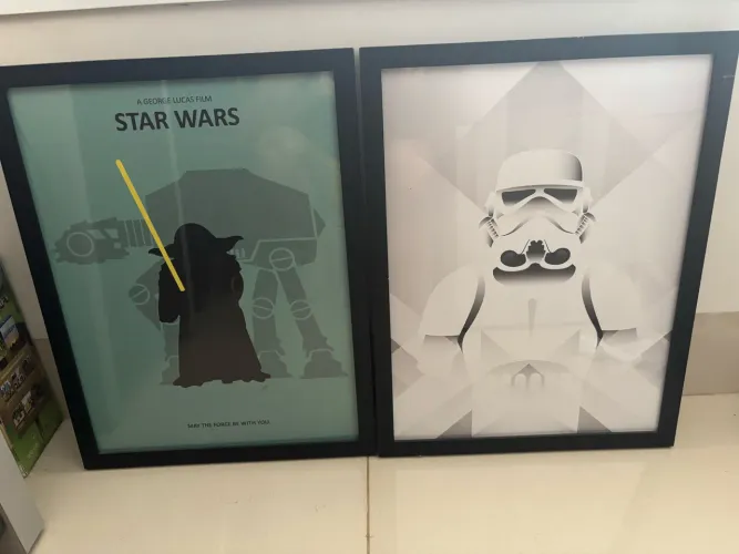 Título para o anúncio: Kit 2 Quadros Urban Arts Star Wars Original - Edição Limitada