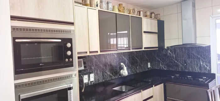 Cozinha modulada completa com a pedra 