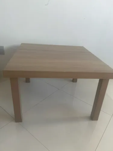 Mesa de centro / mesa de madeira clara - ótimo estado