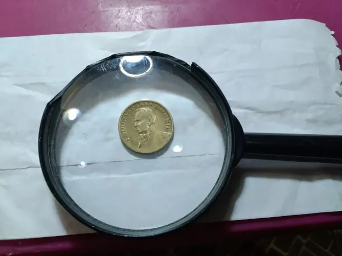 Moeda de 20 centavos de 1944,sem sigla VALOR 800,00