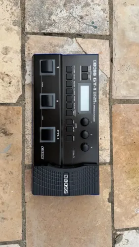 Pedaleira Guitarra Boss GT-1 + Cabo P10 Santo Angelo