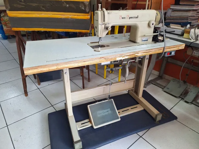 Maquina de costura