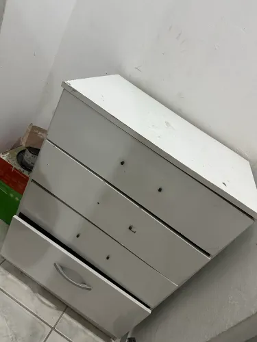 Doação de cômoda