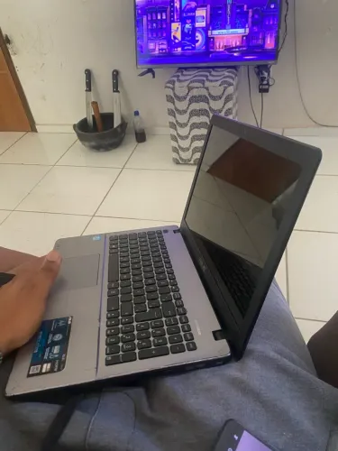 Vendo notebook asus x550c