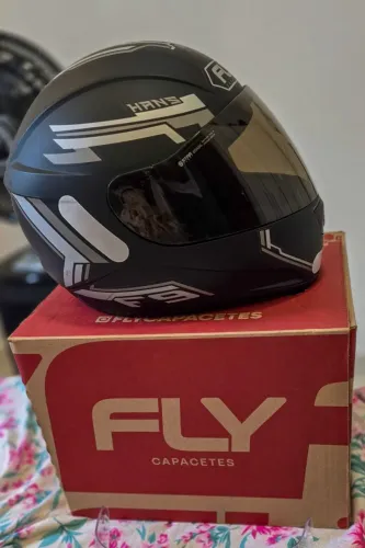 Capacete na garantia usado 2 vezes. 