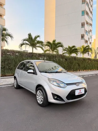 Ford Fiesta SE 1.6 8V Flex 5P 2014