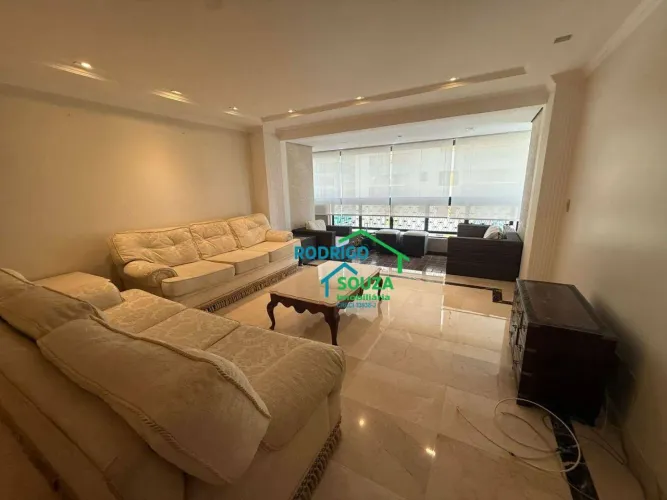 Apartamento com 3 dormitórios para alugar, 160 m² por R$ 10.500/mês