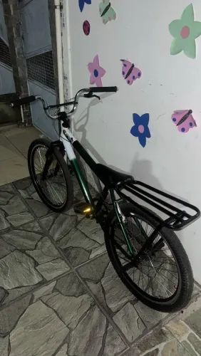 Bicicleta aro 24 toda nova