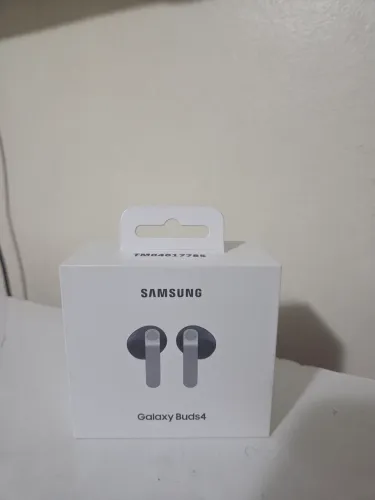 Fone Samsung BUDS 4 - Novo
