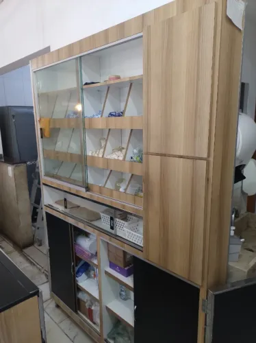 Bomboniere Expositora MDF e Vidro 1,49x2,10m - Oportunidade