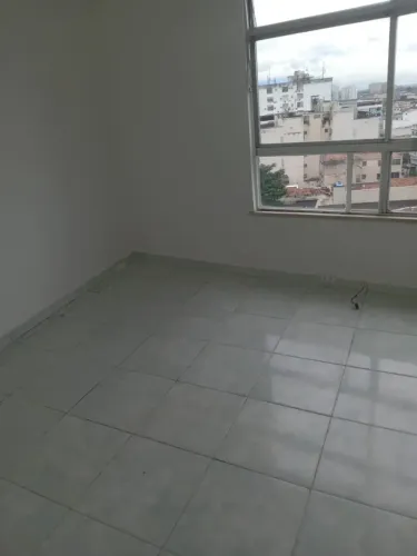 Sala Comercial em Bonsucesso - Praça das Nações