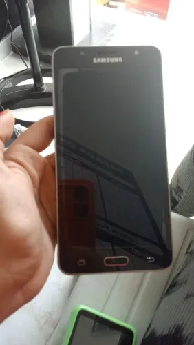 Celular j5 prime quebra galho