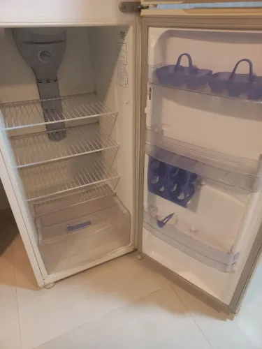Geladeira CRM30D Consul Dúplex, Frost Free (Não precisa descongelar) com capacidade 300L
