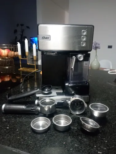 Cafeteira expresso Latte capuccino Oster