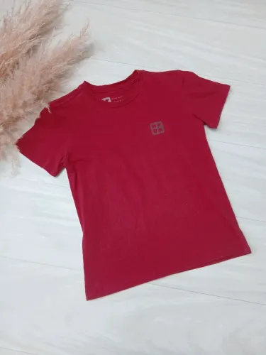Camiseta infantil masculina na cor vermelha.<br>?Tam 4 anos<br>?25,00