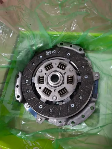 Embragem nova, ainda ta na caixa com nota fiscal de compra.