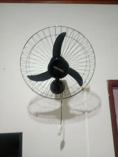 Ventilador 200 reais novíssimo