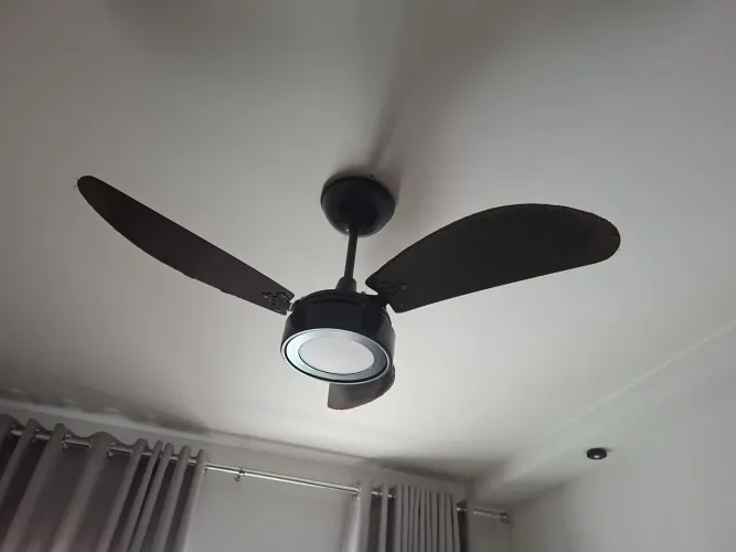 Ventilador de teto 3 pás preto com led