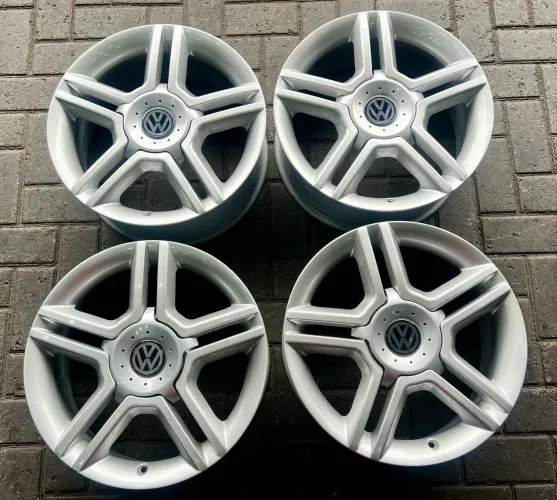 Jogo de Rodas Esportivas Aro 17 VW Multifuros / Jogo de Rodas 17 VW 4x100 4x108 4x98