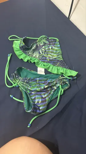 KIT 2 Bikinis + 2 Maios + Blusa UV INFANTIL