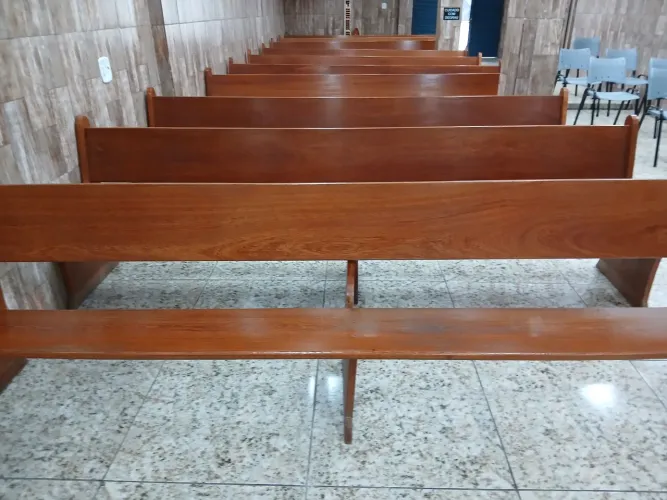 Vendo Banco Madeira Maciça