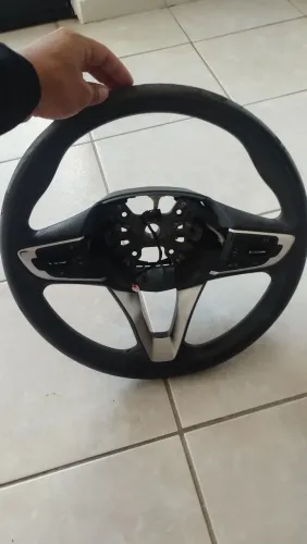 Volante Novo Onix / Tracker com comandos (2020-2024)