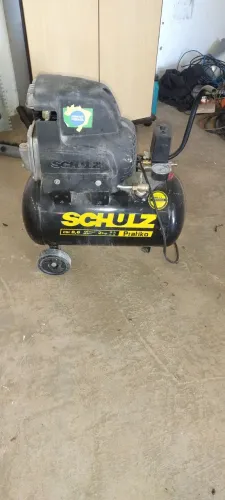 Compressor Schutz 25 litros semi novo pouquíssimo usado