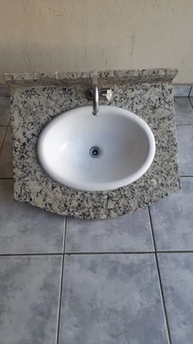 Lavatorio pia com torneira