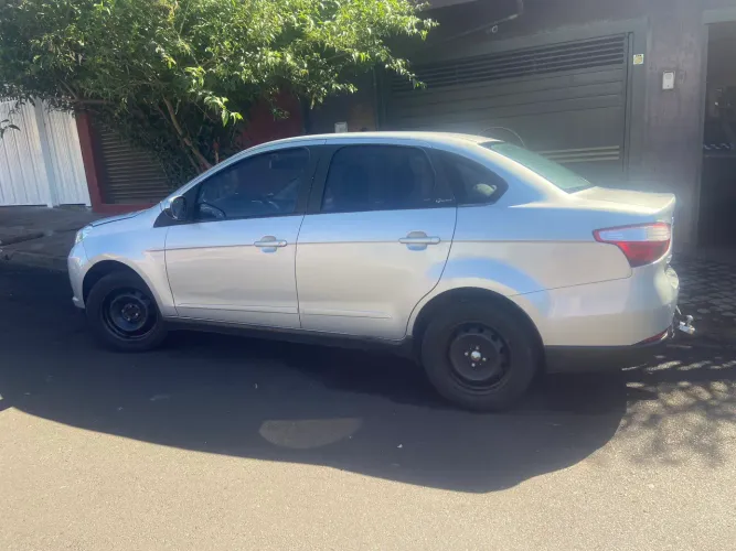 Fiat Grand Siena Attrac. 1.4 EVO F.flex 8V 2013
