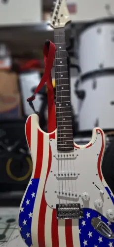 Guitarra EAGLE