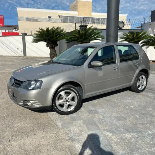Volkswagen Golf 1.6 MI Total Flex 8V 4P 2013