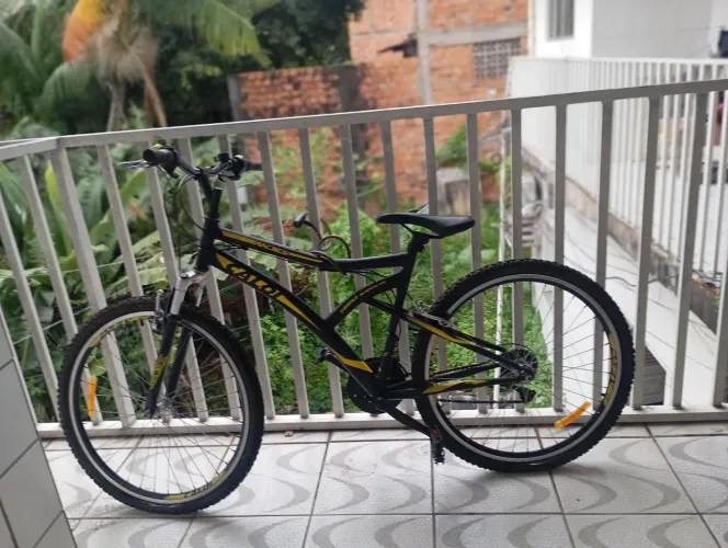 Vendo bicicleta por 700 reais 