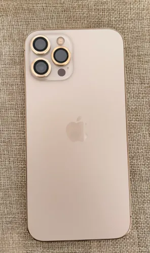 iPhone 12 Pro Max dourado