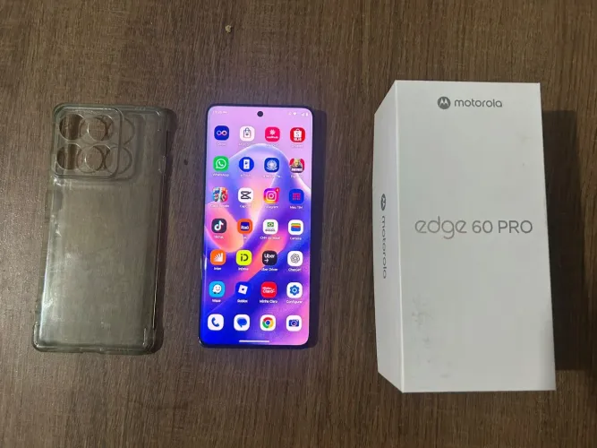 Moto Edge 60 pro estado de novo aceito troca tbm