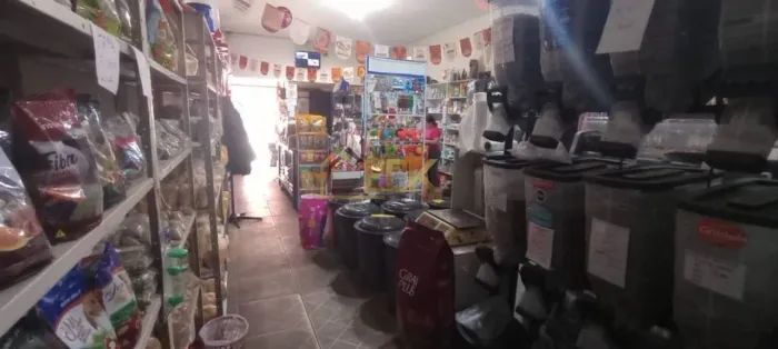 Loja à venda por R$ 800.000 - Morada dos Nobres - Taubaté/SP