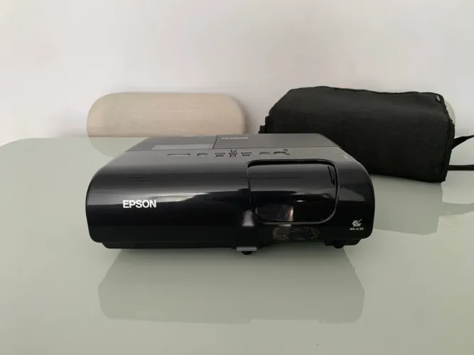 Projetor Epson PowerLite S5+ 3LCD + Cabos - Sem Teste