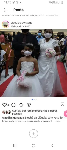 Belo vestido de noiva branco