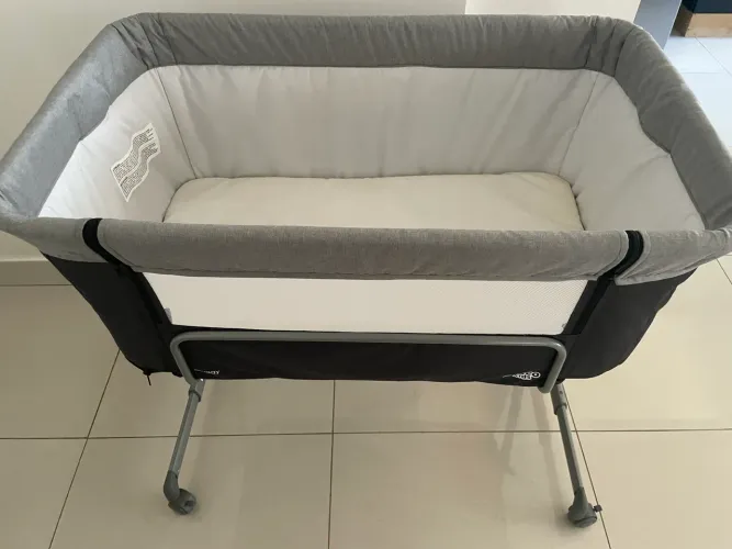 Berço Cosco Co-bed Pluggy