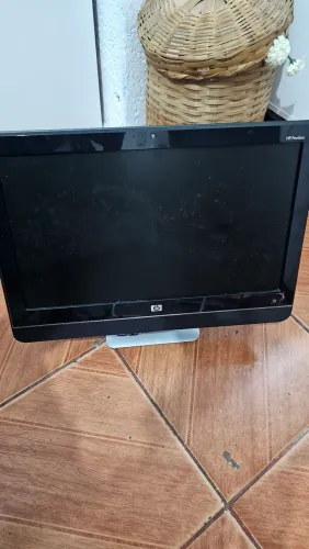 Computador HP Pavilion all in one.