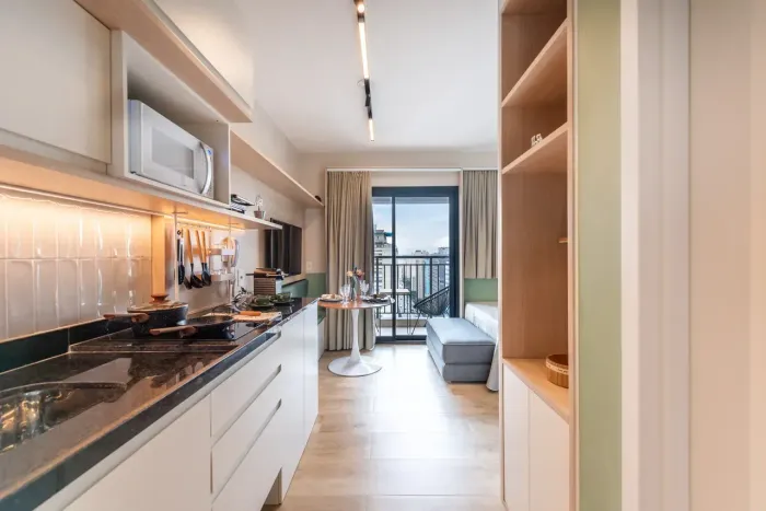Studio Mobiliado Consolaçao, todos eletros + enxoval de cozinha, ao lado Faculdade e metrô