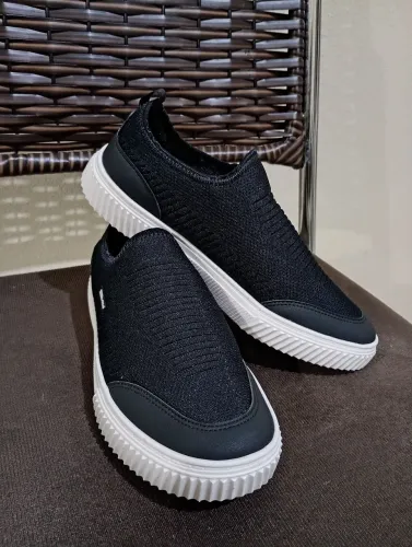 Tênis Slip Preto Seminovo n° 39