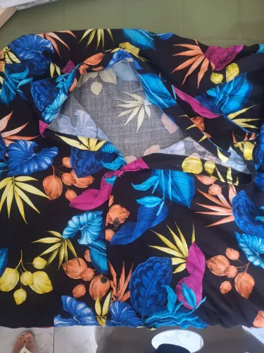 Vendo camisa florida