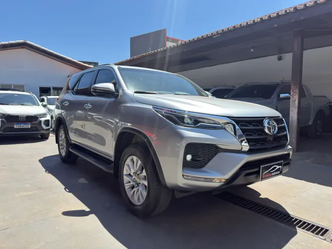 Toyota Hilux SW4 SRV 4X2 2.7 Flex 16V Aut. 2021