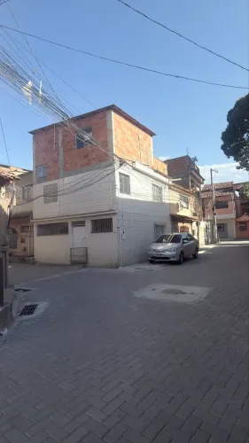 Vendo  prédio no bairro Garoto