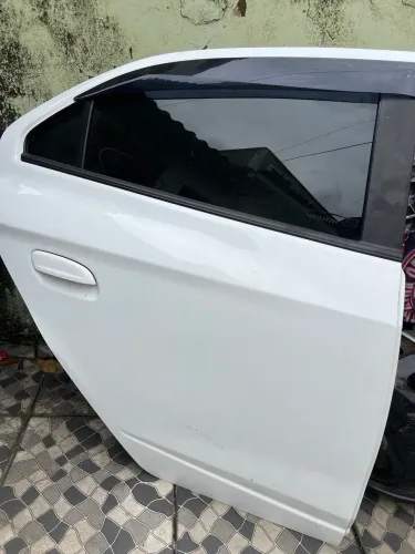 4 portas prisma ônix 