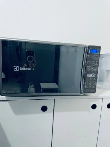 Microondas Electrolux 27 L
