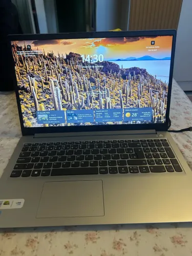 Vendo notebook Lenovo