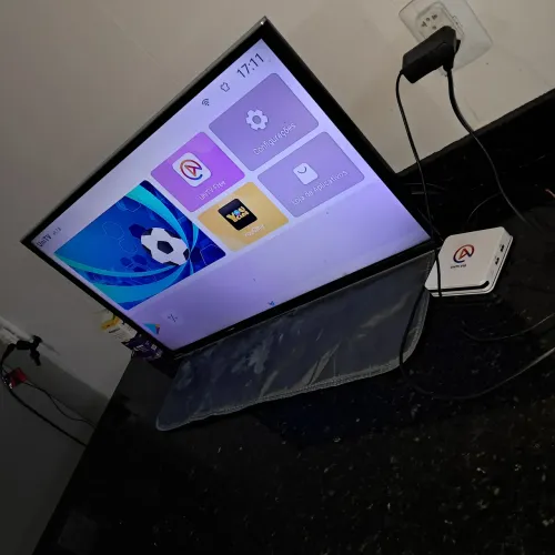 Tv de 32 polegadas, mas controle, (OBS: NÃO SMART) a mesma está funcionando perfeitamente 