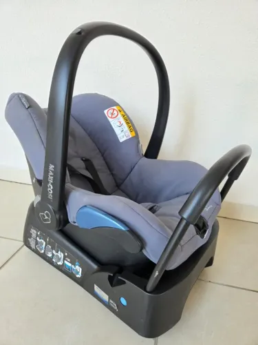 Cadeirinha de Bebê + Base para Carro Maxi-Cosi