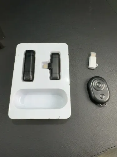 Microfone sem fio com receptor Lightning, adaptador USB-C e controle